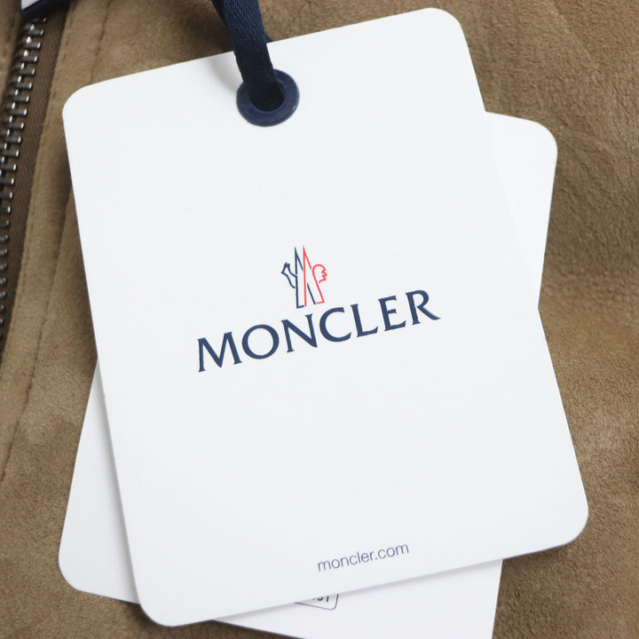 未使用品●MONCLER モンクレール 2021年製 CURVAL ムートン切替 ロゴパッチ付 ジップアップ ダウンジャケット ブラウン 0 正規品 メンズ