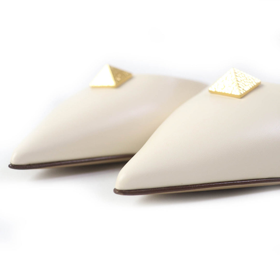【ドンドン見直し】未使用品△ヴァレンティノ レザー ロックスタッズ ローマンスタッズ ポインテッドトゥ フラット サンダル 35 伊製