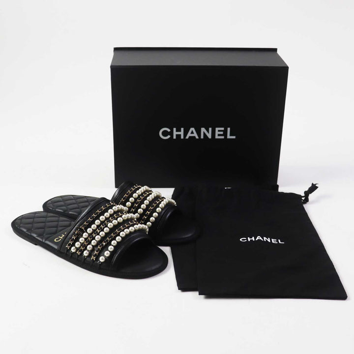 【ドンドン見直し】未使用品◎CHANEL シャネル G36005 ココマーク Fパールチェーン付き フラット レザー サンダル L 箱・保存袋付