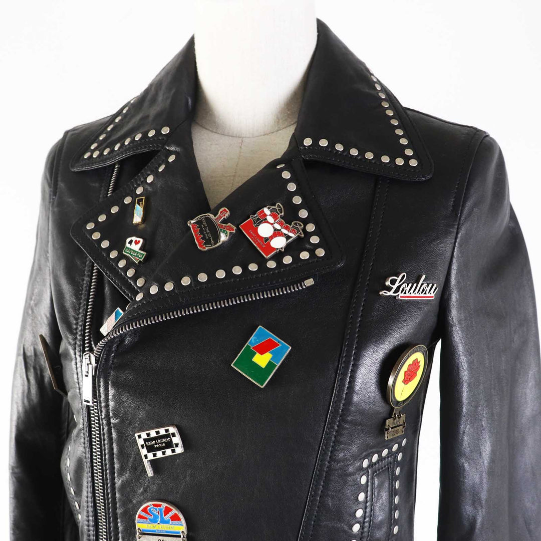 美品◎サンローランパリ 18AW 530735 マルチピンバッジアンドスタッズ モーターサイクルレザージャケット ライダースジャケット 黒 34