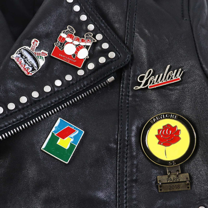 美品◎サンローランパリ 18AW 530735 マルチピンバッジアンドスタッズ モーターサイクルレザージャケット ライダースジャケット 黒 34