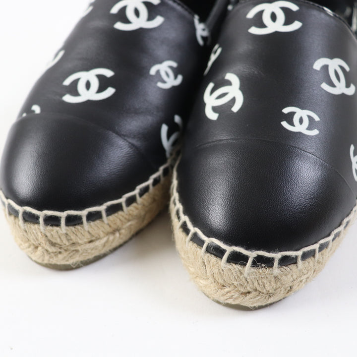 極美品◎CHANEL シャネル 22S G38628 ココマーク柄 エスパドリーユ／スリッポン ブラック ホワイト 35 箱・保存袋付き スペイン製