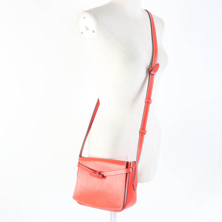 美品☆ANYA HINDMARCH アニヤ ハインドマーチ RETURN TO NATURE ロゴ刻印 レザーショルダーバッグ クロスボディ 朱色 定価110000円