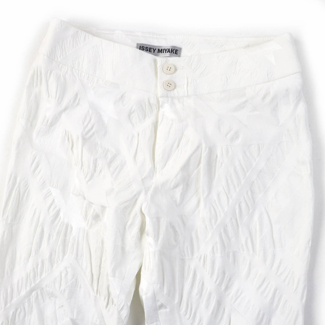 極美品☆ISSEY MIYAKE イッセイミヤケ IM31FF505 総柄デザイン ボトムス パンツ ホワイト 1 日本製 正規品 レディース
