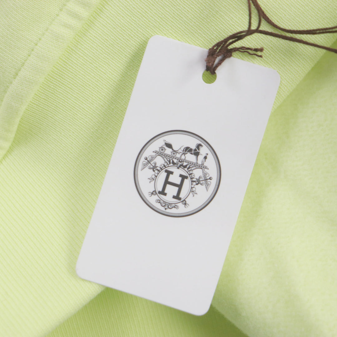未使用▼HERMES エルメス 2023年製 31-5765 シュヴォー アン シン メトリー ラムレザーパッチ クルーネック スウェット ライム M 正規品