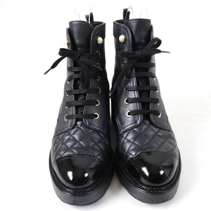 極美品☆CHANEL シャネル G38514 ロゴ マトラッセ Fパール付 レースアップ レザー アンクルブーツ ブラック 37 イタリア製 レディース