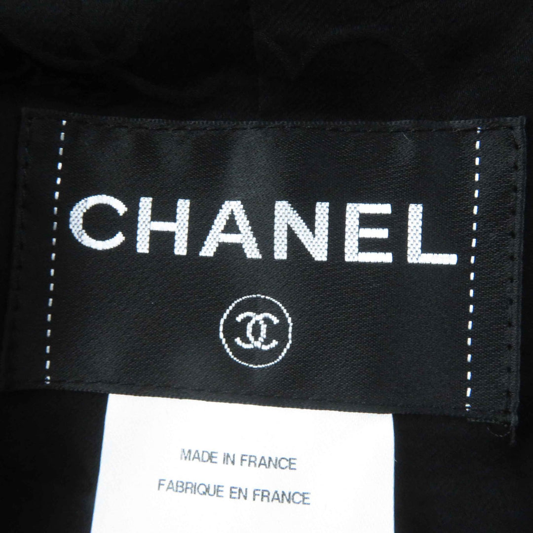 美品◎CHANEL シャネル Ｐ42616／Ｐ42872 ウール シルク混 ラインストーンココボタン・プレート付 単色ツイード セットアップ 黒 36・34