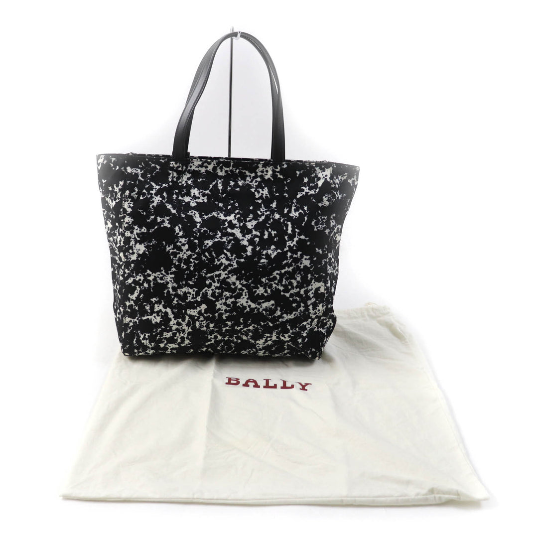 極美品★BALLY バリー WOLFSON TOTE ロゴ金具付 総柄 レザー使い 大型 トートバッグ ブラック ホワイト 保存袋付 イタリア製 レディース