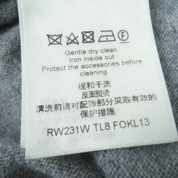 美品☆LOUIS VUITTON ルイヴィトン 23SS カシミヤ ウール ロゴ金具付 長袖 タートルネック ニット グレー S 伊製 正規品 レディース