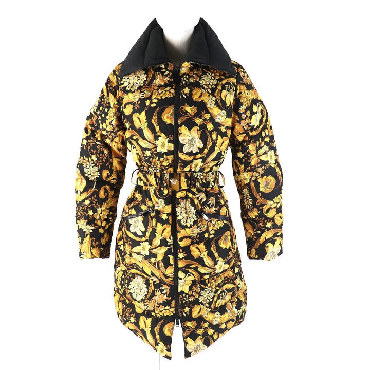 極美品△VERSACE ヴェルサーチ 2021年製 1002795 メデューサバックルベルト付き バロック柄 ダウンコート ブラック イエロー系36 正規品