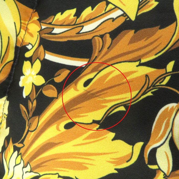 極美品△VERSACE ヴェルサーチ 2021年製 1002795 メデューサバックルベルト付き バロック柄 ダウンコート ブラック イエロー系36 正規品