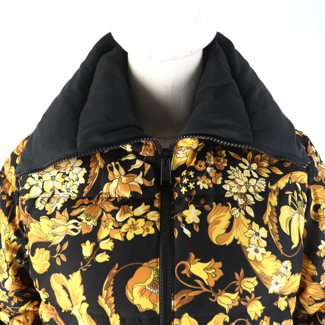 極美品△VERSACE ヴェルサーチ 2021年製 1002795 メデューサバックルベルト付き バロック柄 ダウンコート ブラック イエロー系36 正規品