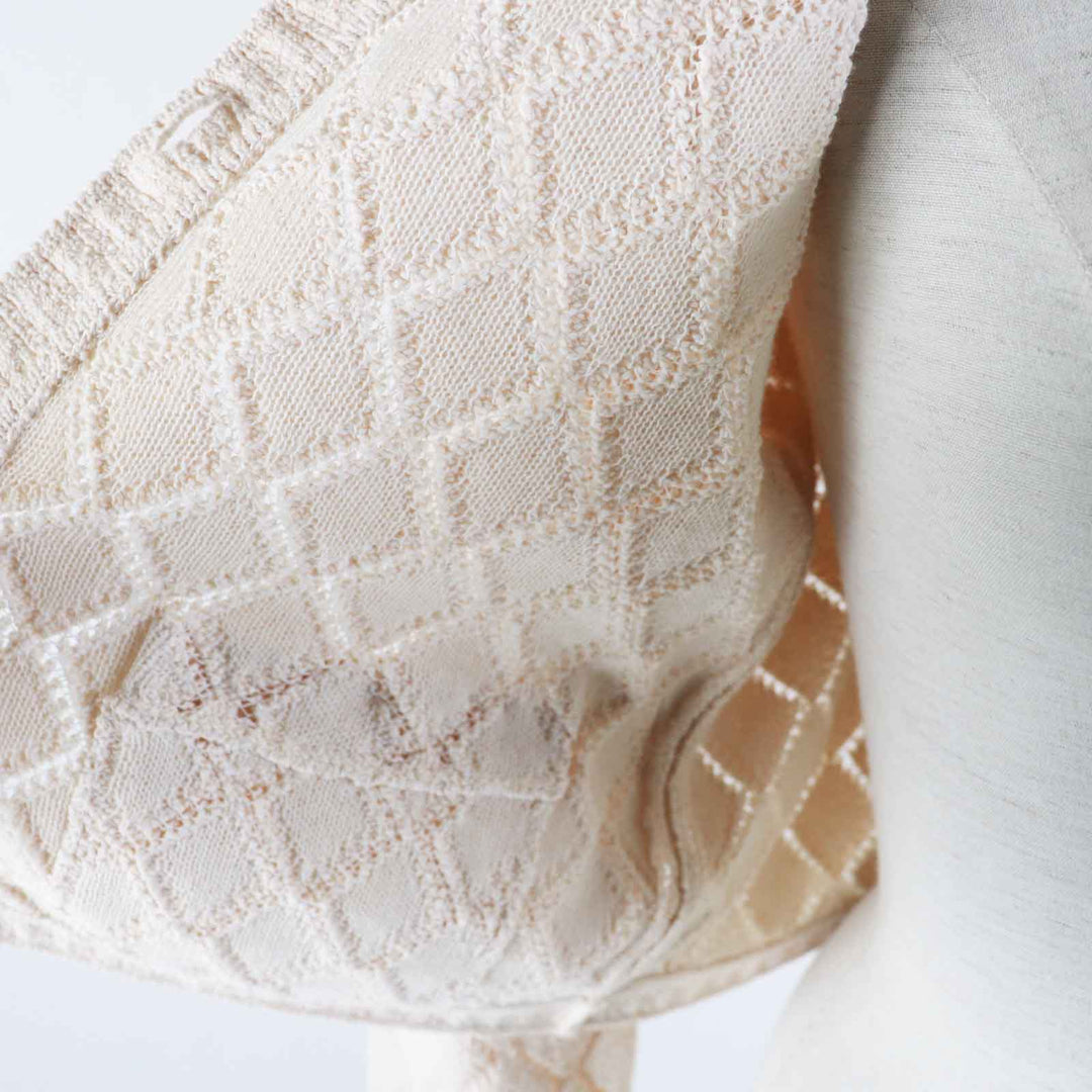 極美品◎CHANEL シャネル 23S P75071 ラインストーンココマークボタン付き クロップド丈 カーディガン ライトオレンジ 36 保存袋付き
