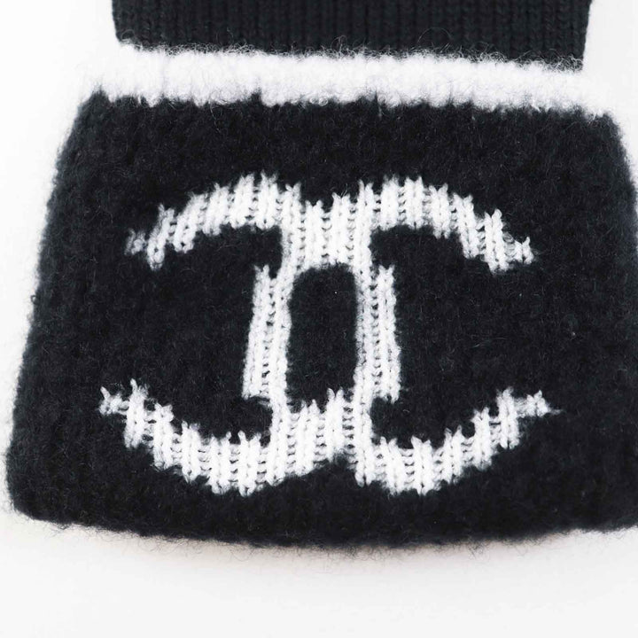 未使用品◎CHANEL シャネル カシミヤ混 ココマーク ニットグローブ／ニットキャップ 2点セット ブラック ホワイト 箱付 イギリス製 正規品