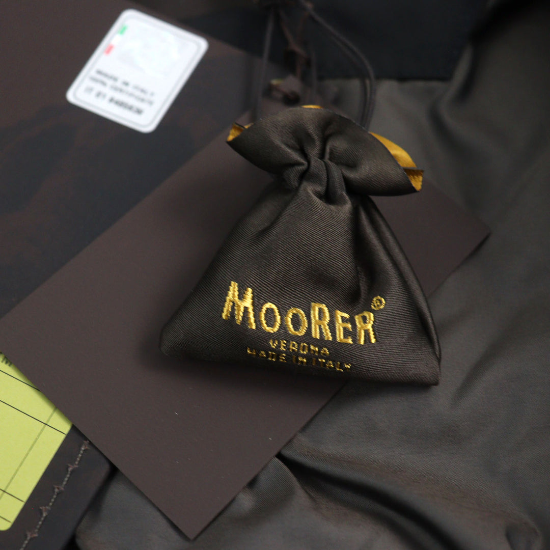 極美品○MOORER ムーレー VALENTE-KM ロゴパッチ付き グースダウン キルティング ホーンボタン ダウンジャケット 44 メンズ 定価245300円