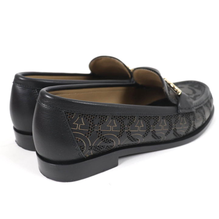 極美品☆Salvatore Ferragamo サルヴァトーレフェラガモ ROLO ガンチーニ金具 ロゴ総柄 レザー ローファー ブラック 5.5 レディース