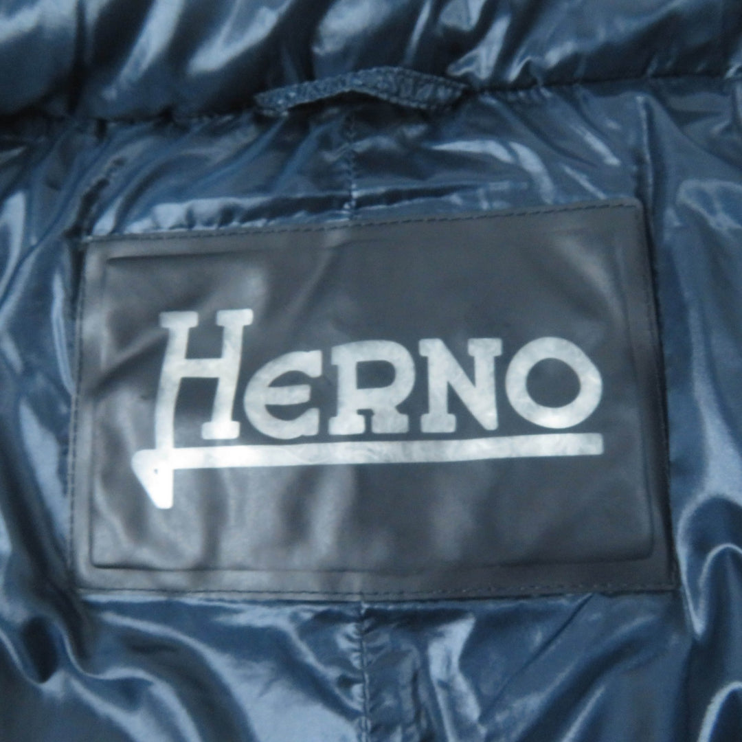 美品☆Herno ヘルノ PI0483D ロゴ金具 ZIP UP 軽量 ライト ダウンベスト ダークネイビー 40 レディース ルーマニア製