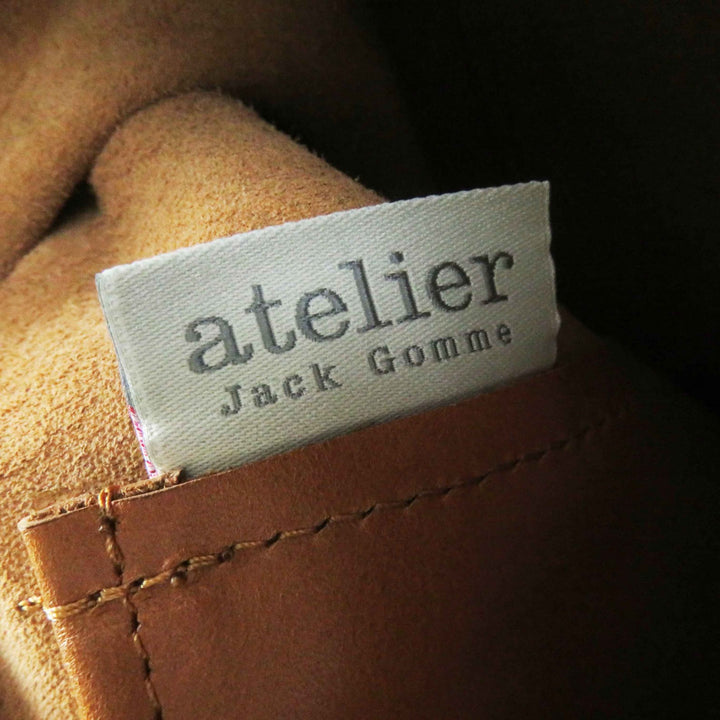 美品◎JACK GOMME ジャックゴム ATELIER アトリエシリーズ ロゴ型押し オールレザー リュック／バックパック キャメル レディース