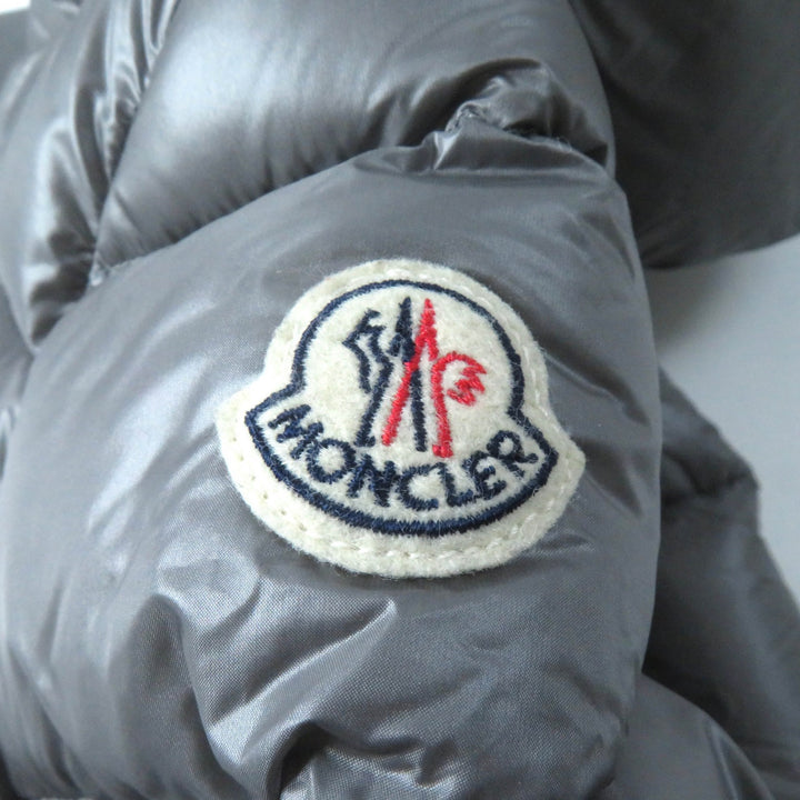 美品★MONCLER モンクレール SUYEN ロゴワッペン・フード付 ZIP UP ダウンコート グレー 10 anni 140cm キッズサイズ 大人女性OK