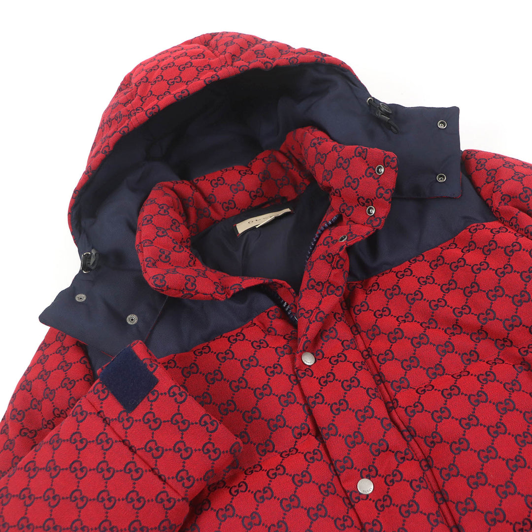 極美品□GUCCI グッチ 23AW 762559 GGキャンバス ロゴ総柄 フーデッド ダウンジャケット レッド 44 ハンガー付 イタリア製 正規品 メンズ