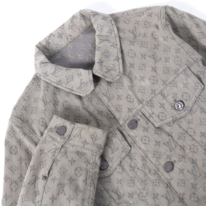 美品○LOUIS VUITTON ルイヴィトン 2021年製 HHA21W ロゴボタン フラップポケット モノグラム デニムジャケット グレー 46 正規品 メンズ