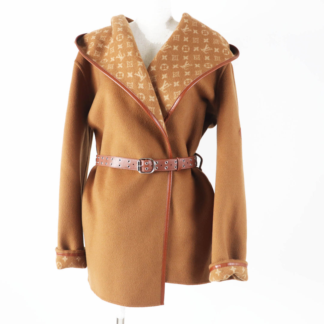 未使用品◎LOUIS VUITTON ルイヴィトン 1A8262 シルク混 裏モノグラム柄 フーデッド ラップコート キャメル 42 ガーメント付 定価632500円