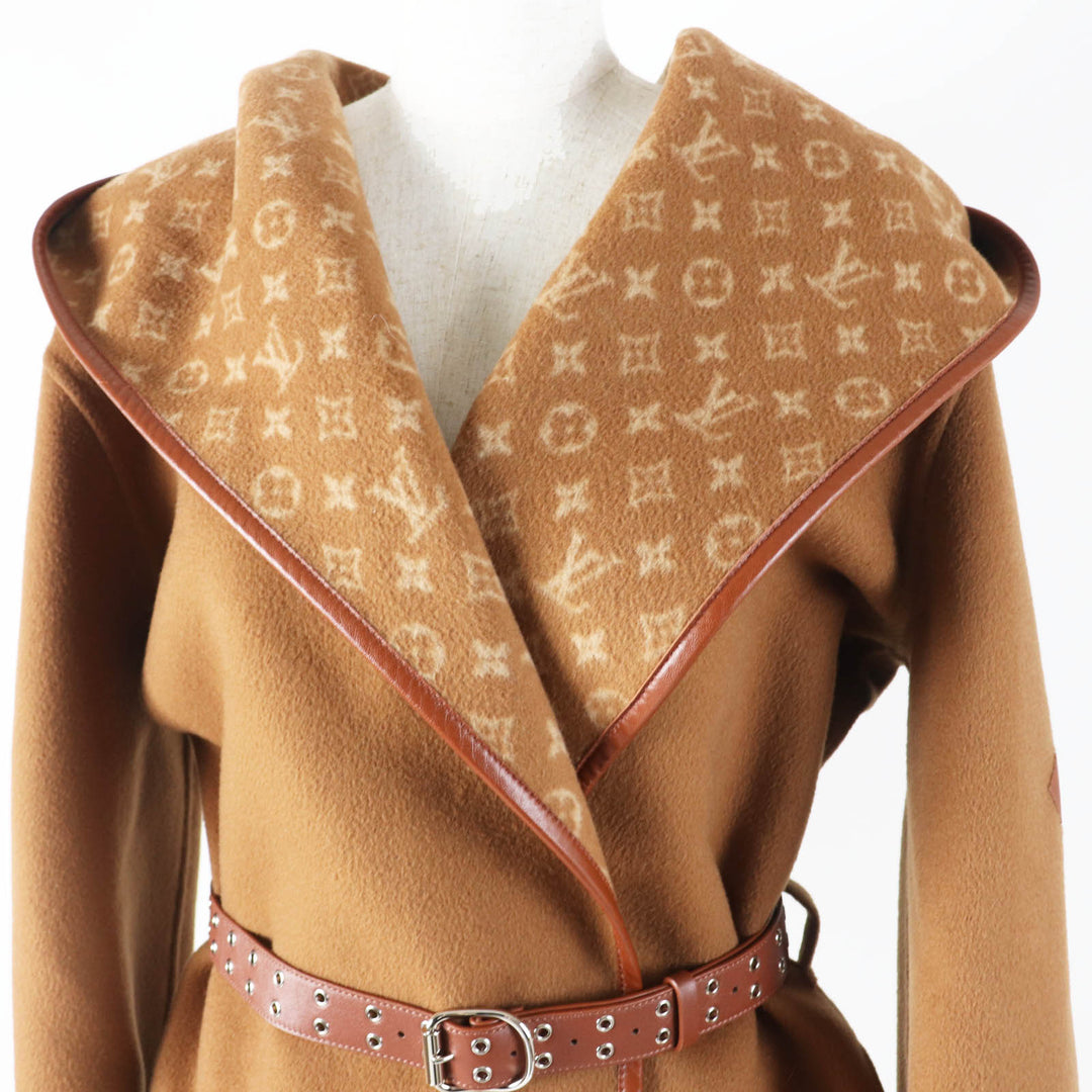 未使用品◎LOUIS VUITTON ルイヴィトン 1A8262 シルク混 裏モノグラム柄 フーデッド ラップコート キャメル 42 ガーメント付 定価632500円