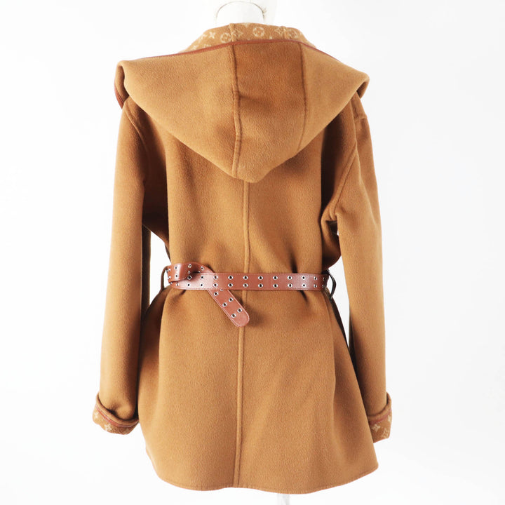 未使用品◎LOUIS VUITTON ルイヴィトン 1A8262 シルク混 裏モノグラム柄 フーデッド ラップコート キャメル 42 ガーメント付 定価632500円