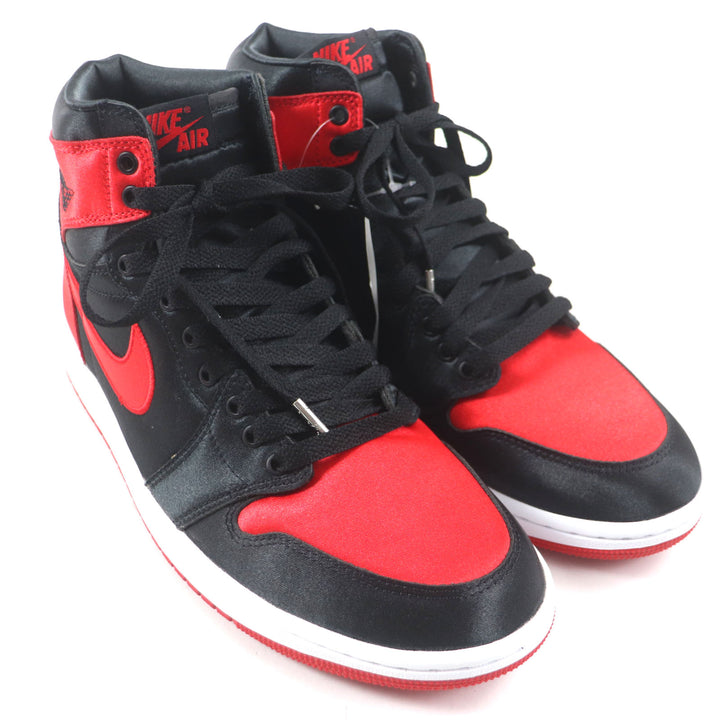未使用品▼NIKE ナイキ FD4810-061 WMNS AIR JORDAN 1 RETRO HI OG サテン ハイカットスニーカー ブラック レッド 26.5 箱・袋付 メンズ