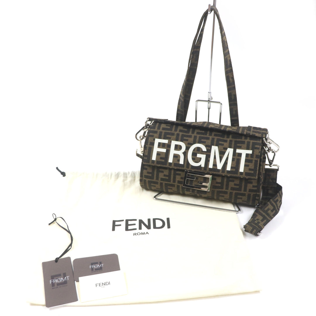 極美品▼FENDI×FRAGMENT フェンディ×フラグメント 8BH418 ズッカ バゲット フォールダブル 3WAY トート ショルダーバッグ 袋付き メンズ