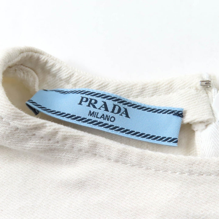 極美品★PRADA プラダ 2021年製 GFT012 コットン100％ 三角ロゴプレート付 カットオフ クロップド デニムトップ ホワイト インディゴ 36