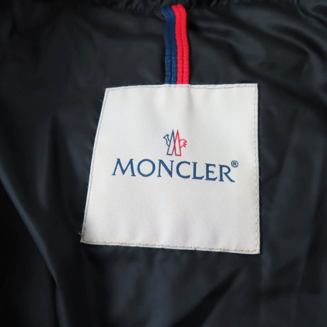 美品★MONCLER モンクレール HERMIFUR ラクーンファー・フード・ロゴワッペン付 ZIP UP ダウンコート ブラック 00 正規品 レディース
