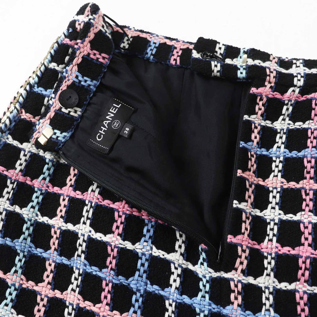 極美品◎CHANEL シャネル 22SS P72501 ランウェイ着用 ココマークボタン スパンコール 台形 ツイードスカート ブラック マルチ 38 正規品