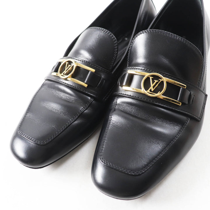 美品◎LOUIS VUITTON ルイヴィトン 2020年製 LVロゴ金具 スクエアトゥ レザー ローファー ブラック ゴールド金具 37.5 伊製 レディース