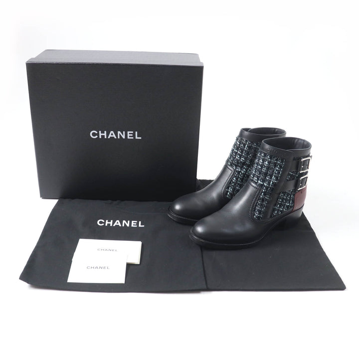 美品★CHANEL シャネル 22B G39334 ベルトデザイン ロゴ入り レザー ツイード アンクルブーツ ブラック ライトブルー 箱・保存袋付き