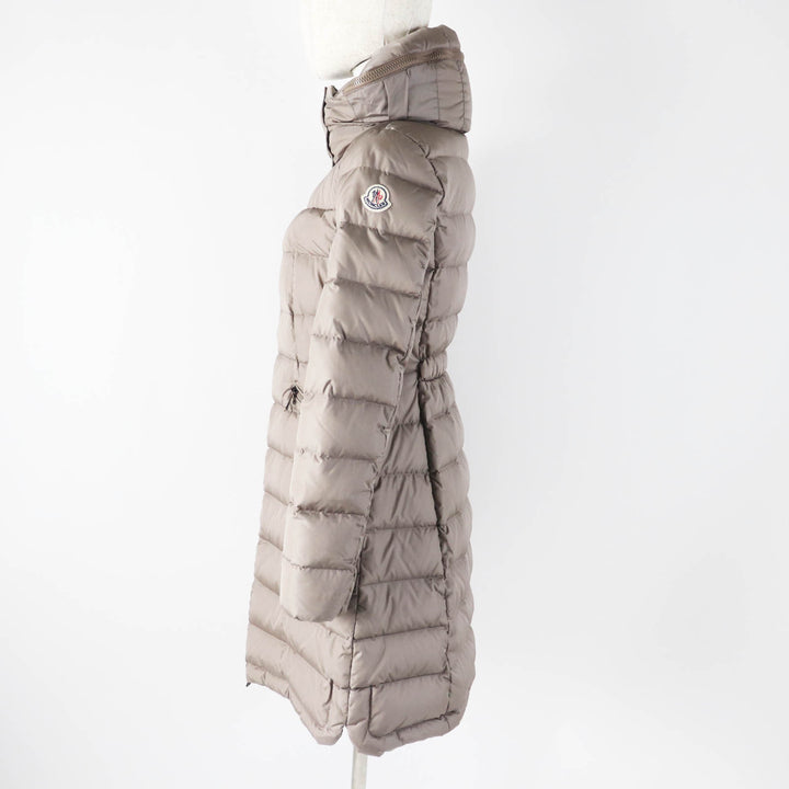 美品◎MONCLER モンクレール FLAMMETTE フラメッテ 美シルエット ワッペン・フード付 ロング ダウンコート ベージュ 00 正規品 レディース