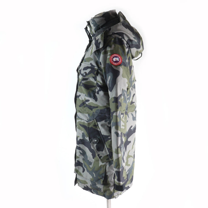 未使用品★CANADA GOOSE カナダグース 5806LP GABRIOLA PARKA カナダグースジャパン ロゴワッペン・フード付 カモフラ ダウンコート XS