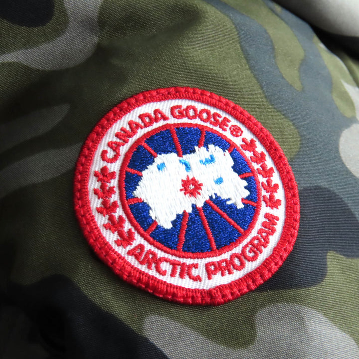 未使用品★CANADA GOOSE カナダグース 5806LP GABRIOLA PARKA カナダグースジャパン ロゴワッペン・フード付 カモフラ ダウンコート XS