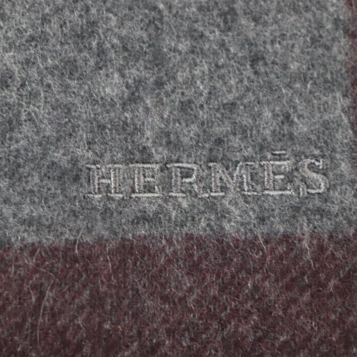 極美品▼HERMES エルメス Hパッサン カシミヤ100% 現行品 ロゴ刺繍 フリンジ マフラー バイオレット グレー 箱付き メンズ 定価105600円