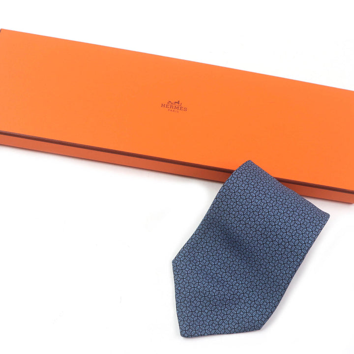 極美品□HERMES エルメス 7695 OA シルク100% 幾何学模様 総柄 ワイドタイ ネクタイ ブルー 箱付き メンズ ビジネスオススメ◎