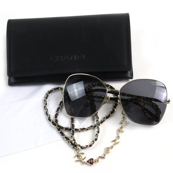極美品△CHANEL シャネル 4274Q C395/T8 ココマーク フェイクパール チェーン付 バタフライ シェイプ サングラス アイウェア 59□16 135