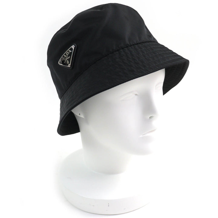 美品△PRADA プラダ 1HC137 トライアングルロゴ 三角ロゴプレート Re-Nylon バケットハット 帽子 ブラック M 伊製 正規品 レディース