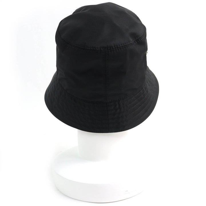 美品△PRADA プラダ 1HC137 トライアングルロゴ 三角ロゴプレート Re-Nylon バケットハット 帽子 ブラック M 伊製 正規品 レディース