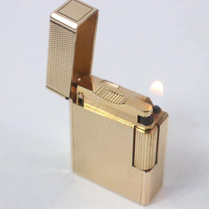 美品□Dupont デュポン ライン1 ショート 総柄 スクエア型 ローラー式 ガスライター 喫煙具 ゴールド フランス製 メンズ 着火確認済み