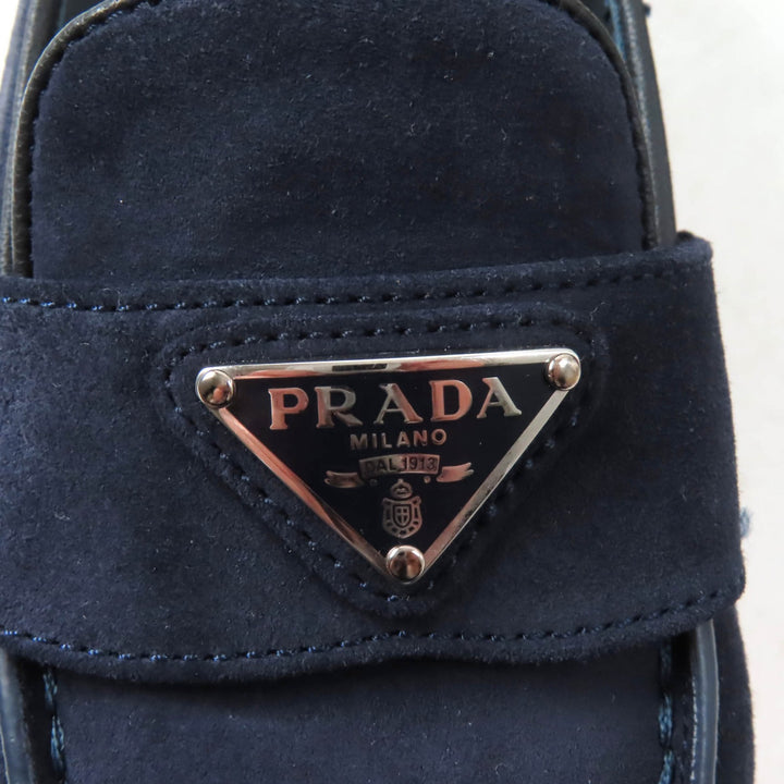 極美品★PRADA プラダ 1D222N トライアングルロゴ スウェードレザー ローファー ネイビー 35.5 箱・保存袋付き イタリア製 定価157300円