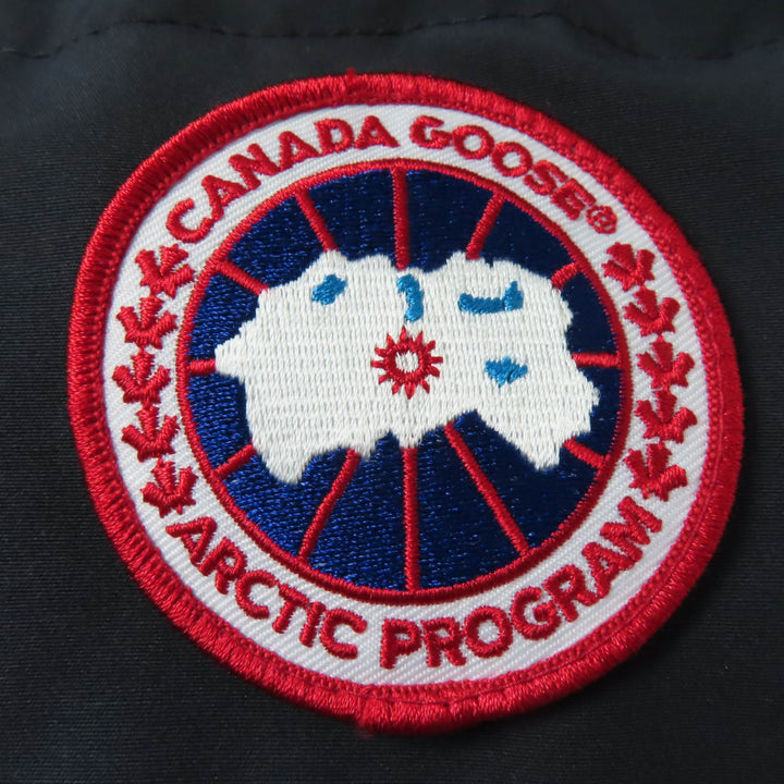 良品☆CANADA GOOSE カナダグース 2302JL MACKENZIE マッケンジーパーカ ファー・フード付 ダウンコート ネイビー S 正規品 レディース