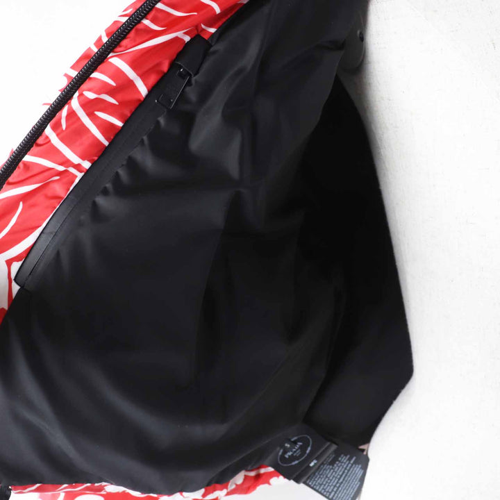 未使用品◎PRADA プラダ 21AW SGC025 フローラル柄 トライアングルロゴ／三角プレート付 フーデッド ダウンジャケット レッドホワイト S