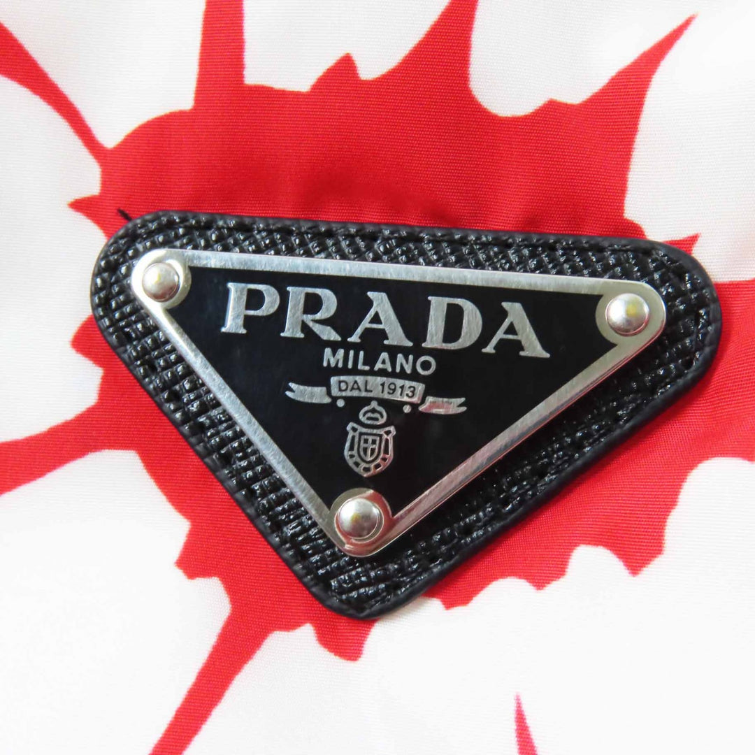 未使用品◎PRADA プラダ 21AW SGC025 フローラル柄 トライアングルロゴ／三角プレート付 フーデッド ダウンジャケット レッドホワイト S