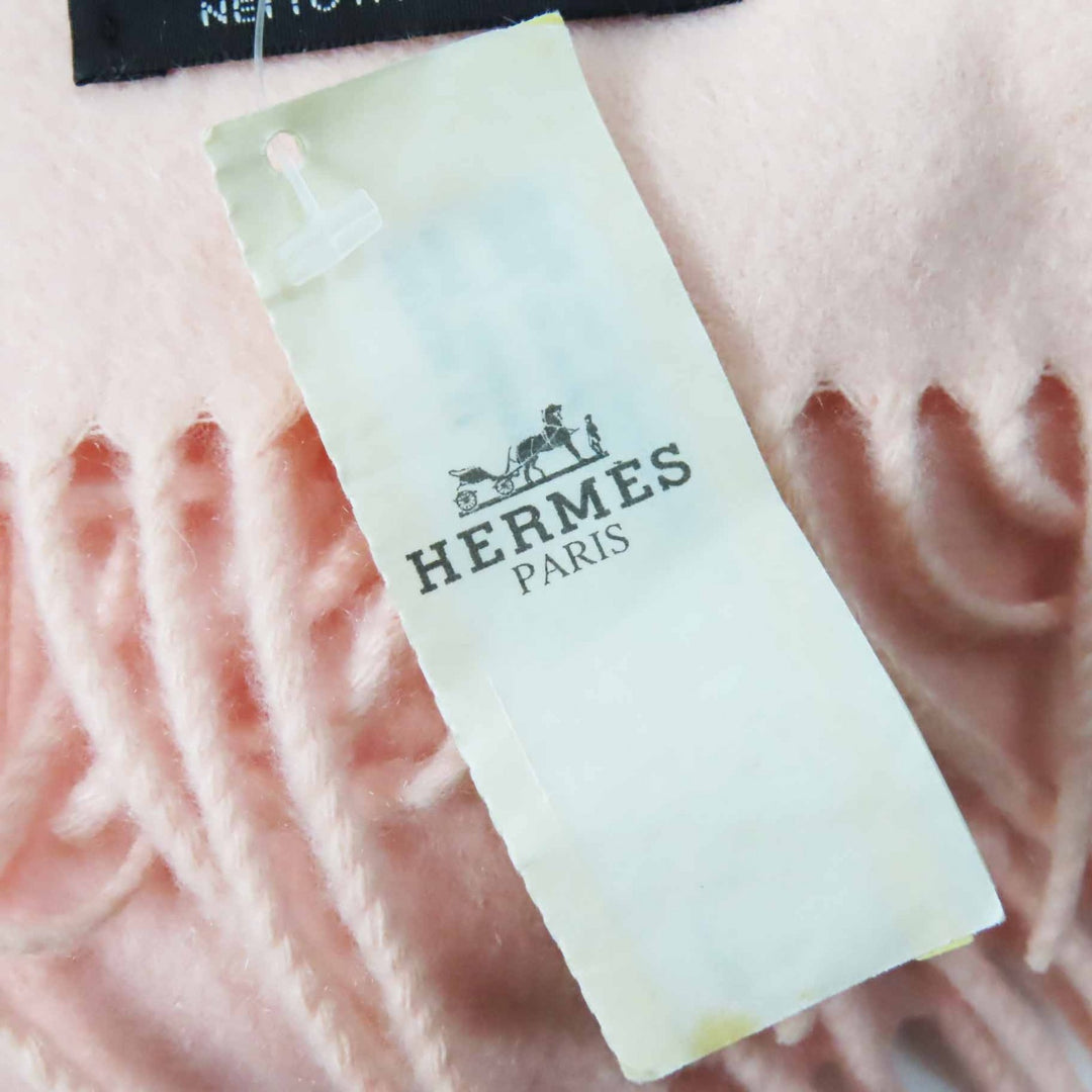 良品◎HERMES エルメス カシミヤ100％ ロゴ刺繍入り 超大判 ショール フリンジ付き ベビーピンク イタリア製 レディース