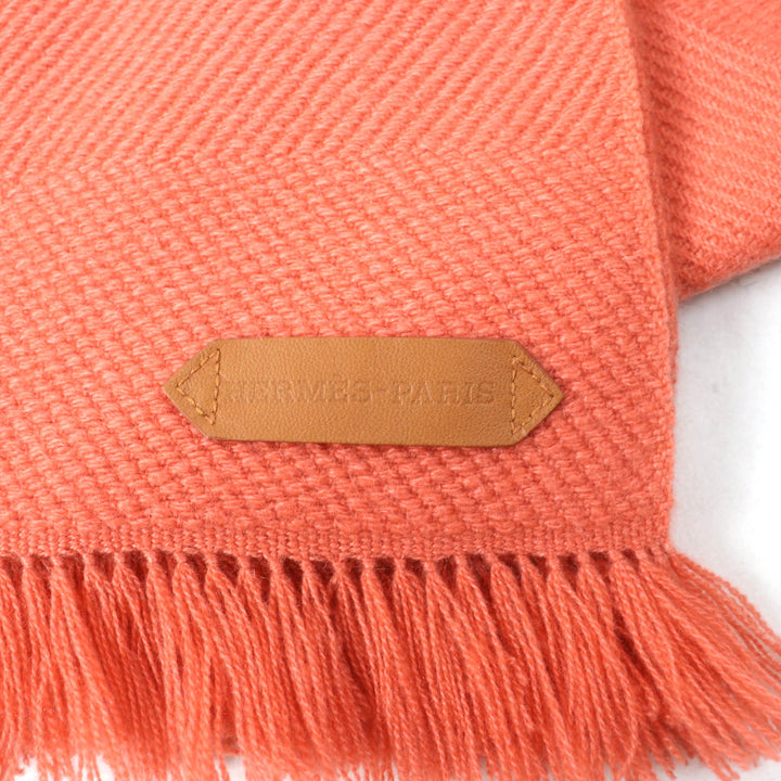 未使用品★HERMES エルメス グランド シェブロン カシミヤ100％ Rose Blush レザーロゴパッチ・フリンジ付 ストール マフラー 箱付き